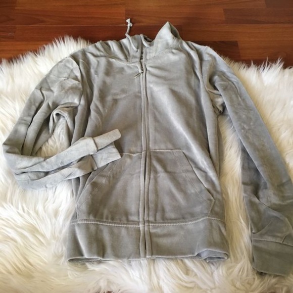 Velvet Tracksuits - Picture 4 of 7